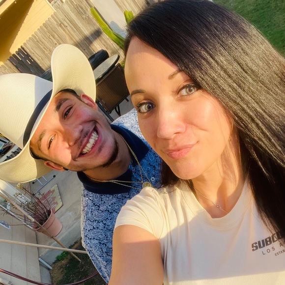 Meet your Posher, Anna - Picture 3 of 7